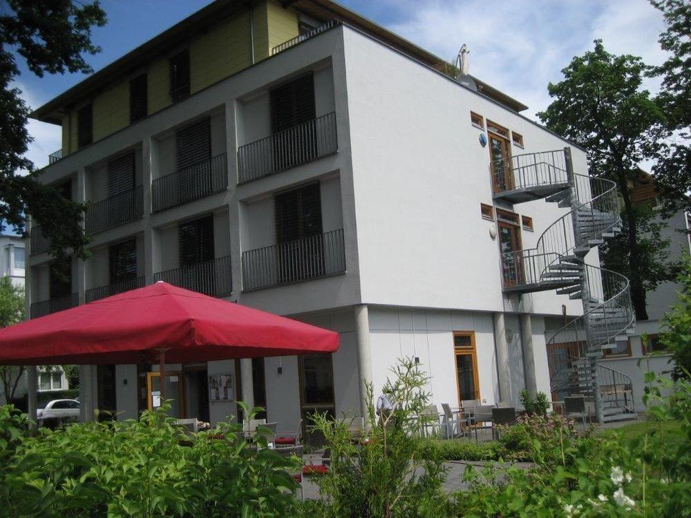 Hotel Ambassador-Berlin Gruenau Dış mekan fotoğraf